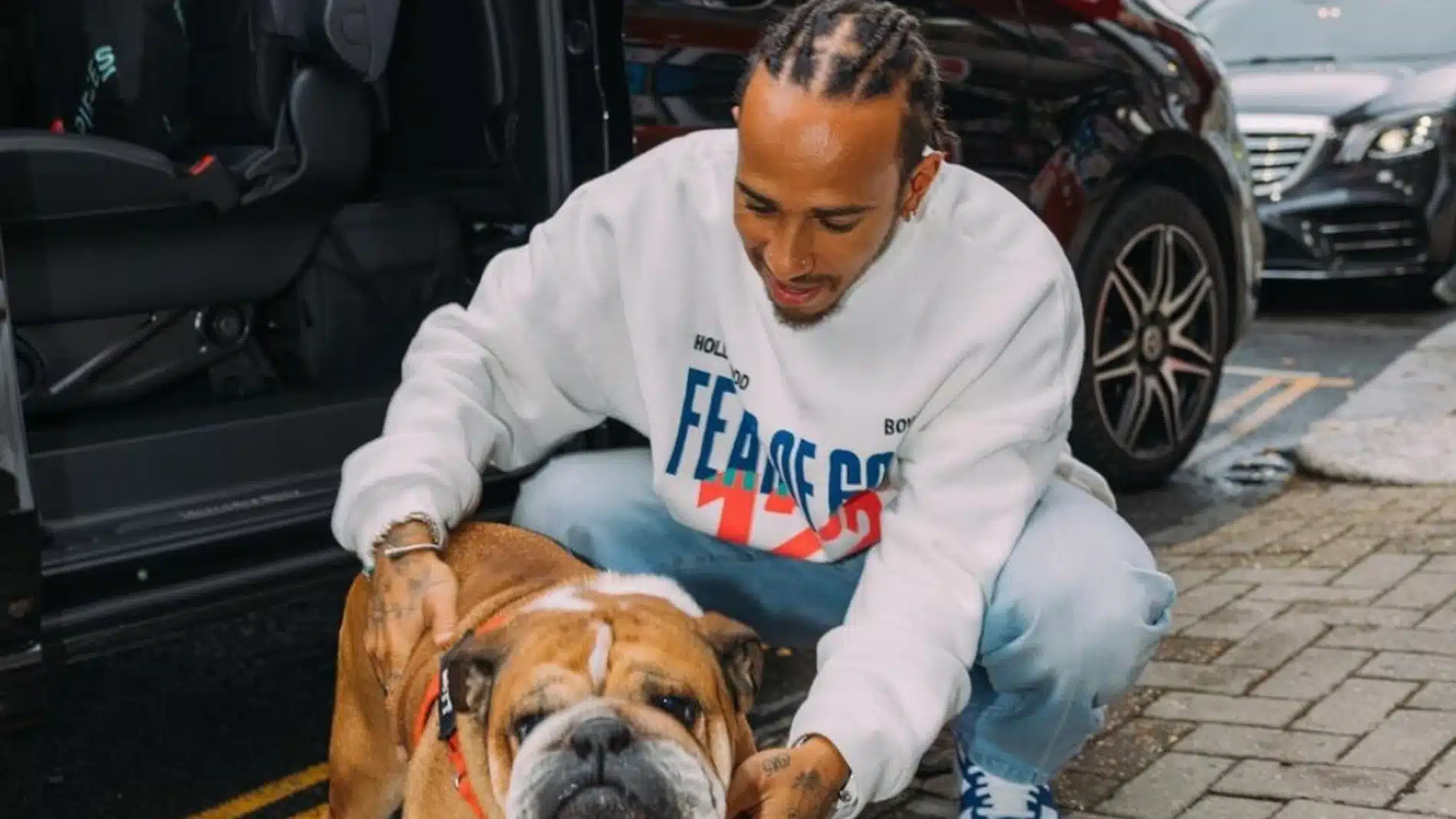 HAMILTON TOMÓ LA “DECISIÓN MÁS DIFÍCIL” AL DESPEDIRSE DE SU PERRO ROSCOE