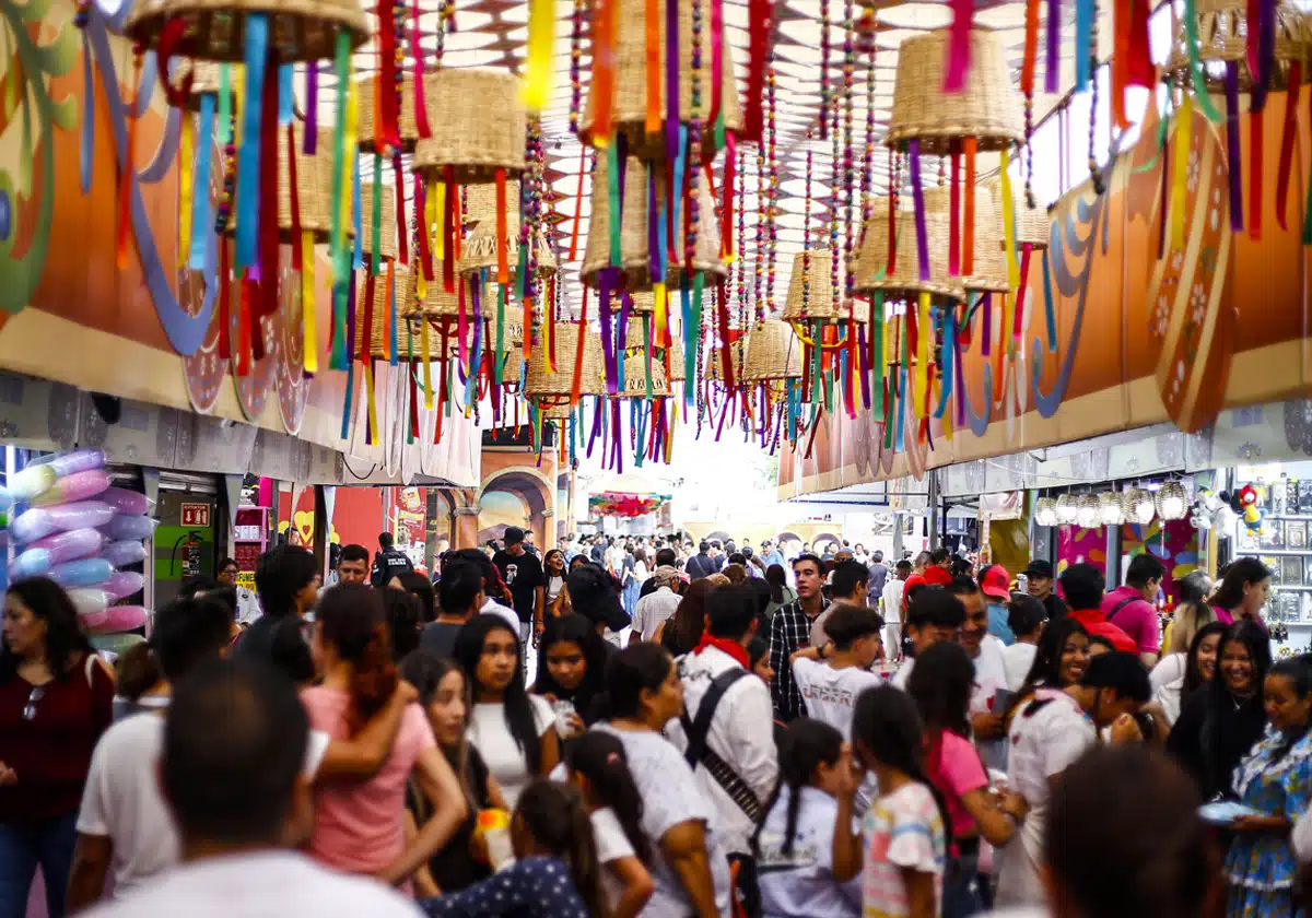 FIESTAS DE OCTUBRE RECIBE MÁS DE UN MILLÓN DE VISITANTES EN SU 60 ANIVERSARIO