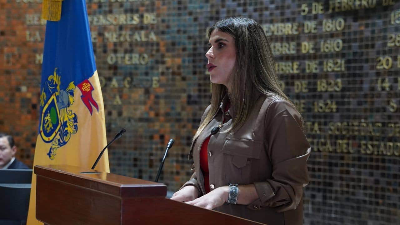 PRISCILLA FRANCO DEFIENDE PROGRAMAS ESTATALES DE ASISTENCIA EN GLOSA DEL INFORME