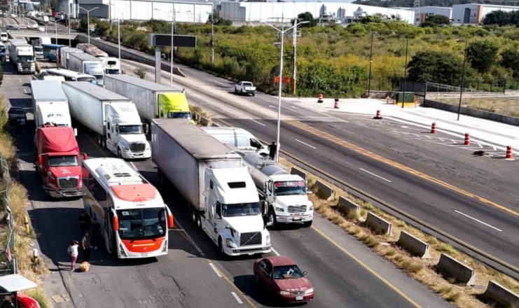 TRANSPORTISTAS ANUNCIAN CIERRES CARRETEROS NACIONALES PARA EXIGIR SEGURIDAD